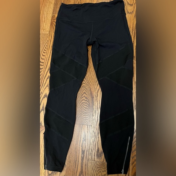 ATHLETA Sophia Moto Tight Leggings in Black- Size Large - Picture 5 of 7